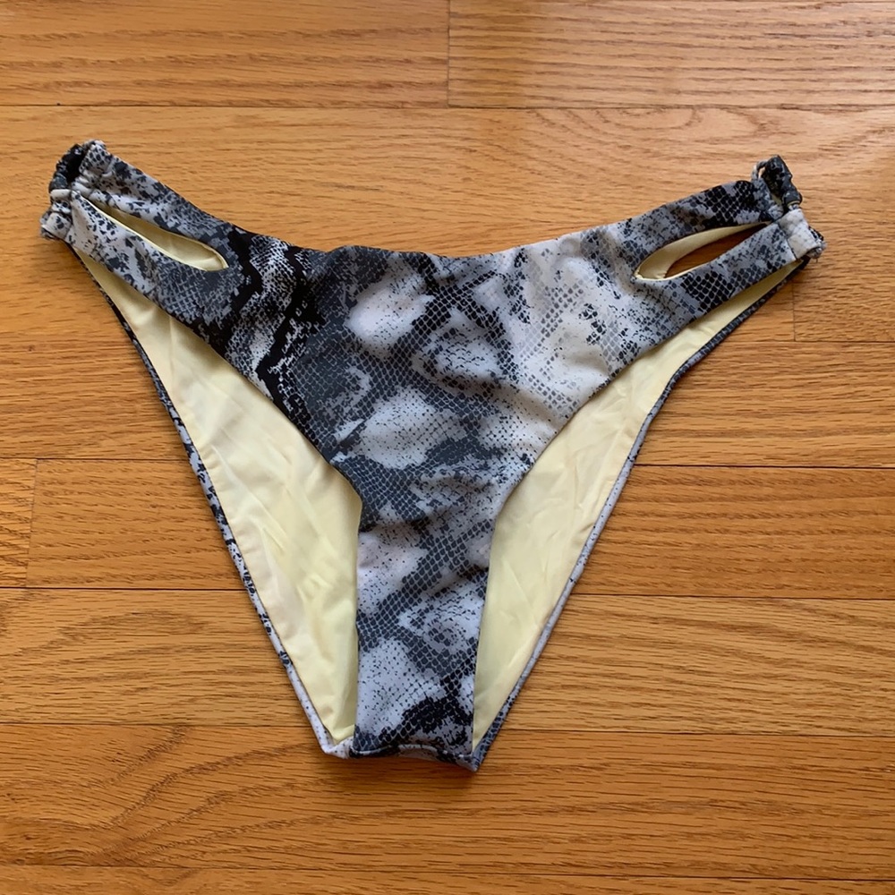 NWOT Dolce Vita Swim Bottom